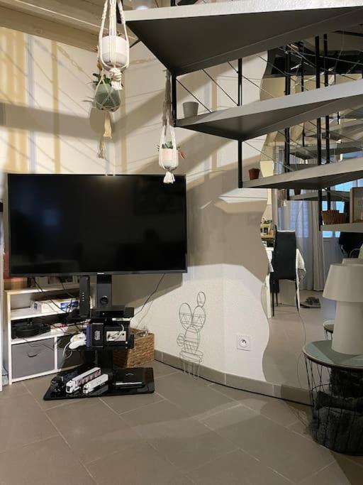 Petit appartement douillet Les Martres-de-Veyre Extérieur photo